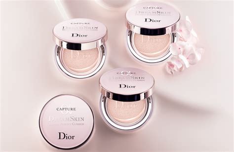 Dior Capture Dreamskin Moist and Perfect Cushion SPF 50